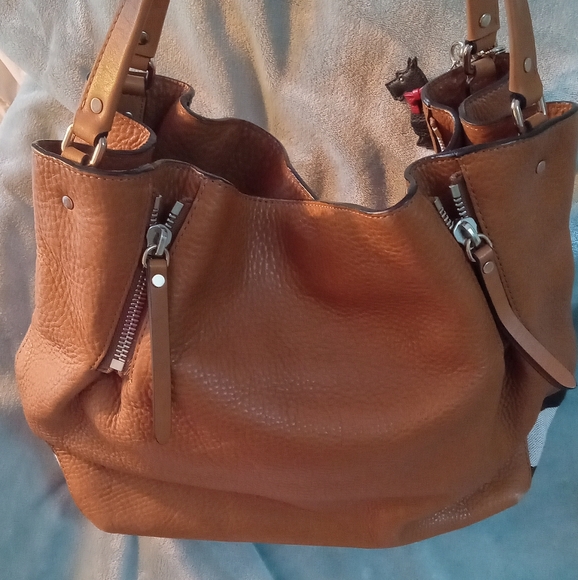 Burberry Maidstone Leather Tote Bag - Picture 12 of 14